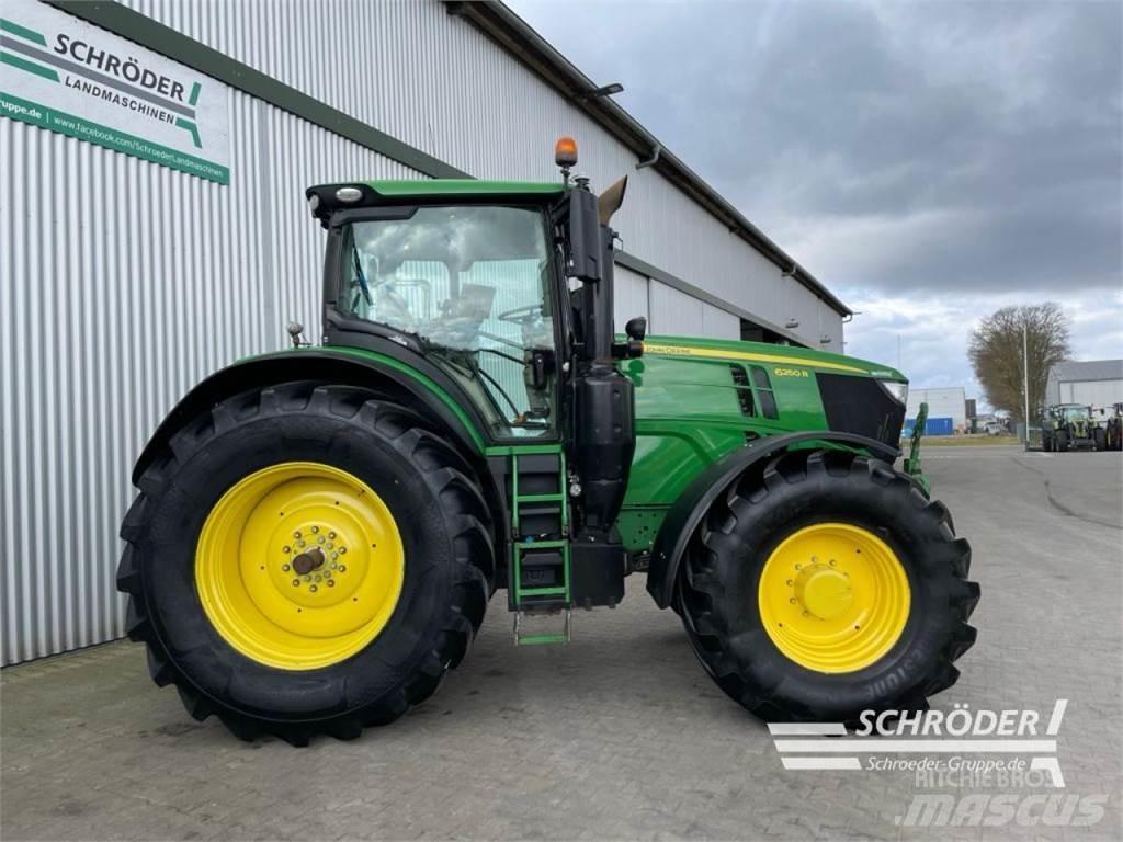John Deere 6250 R Traktorit