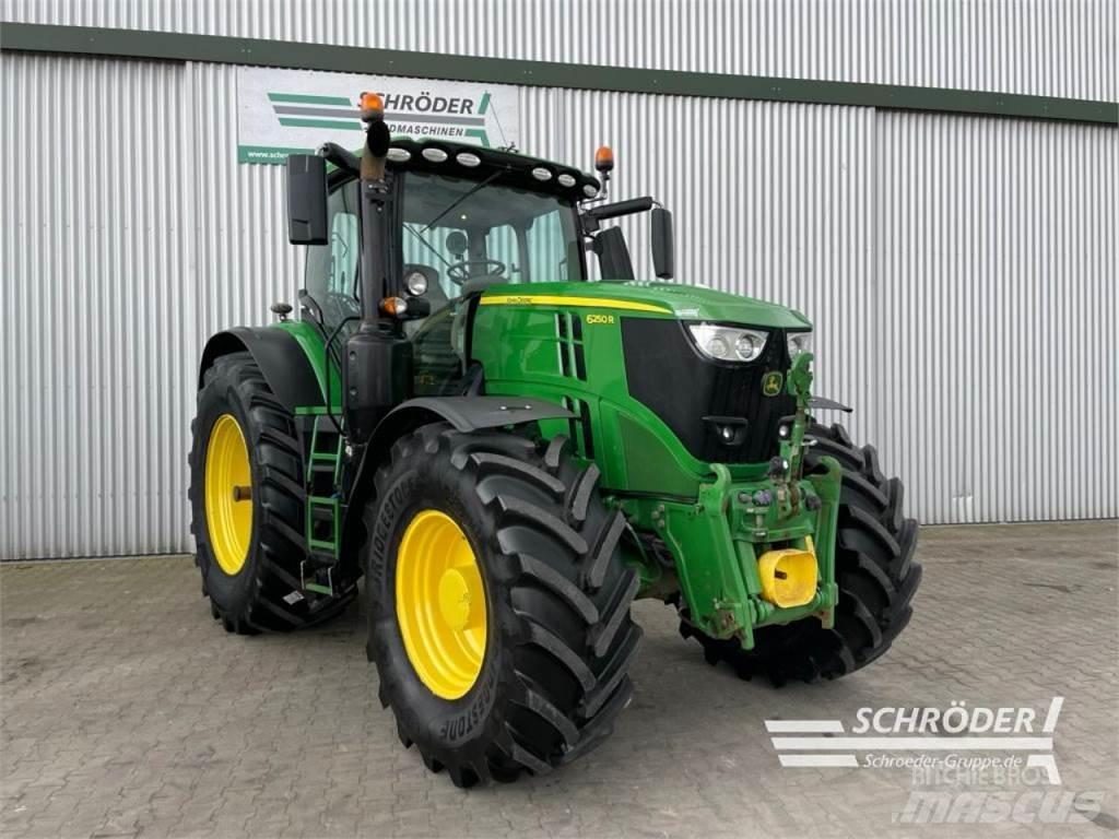 John Deere 6250 R Traktorit