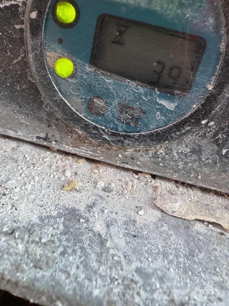 Haulotte Compact 8 Saksilavat