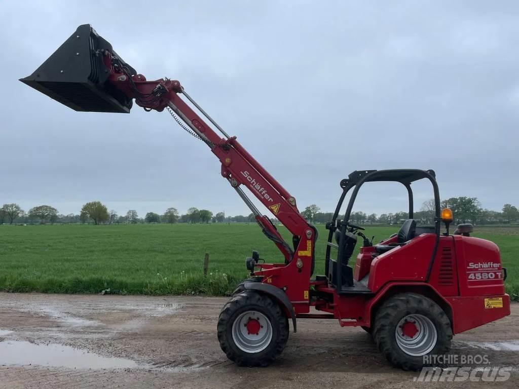 Schäffer 4580T Teleskooppikuormaajat