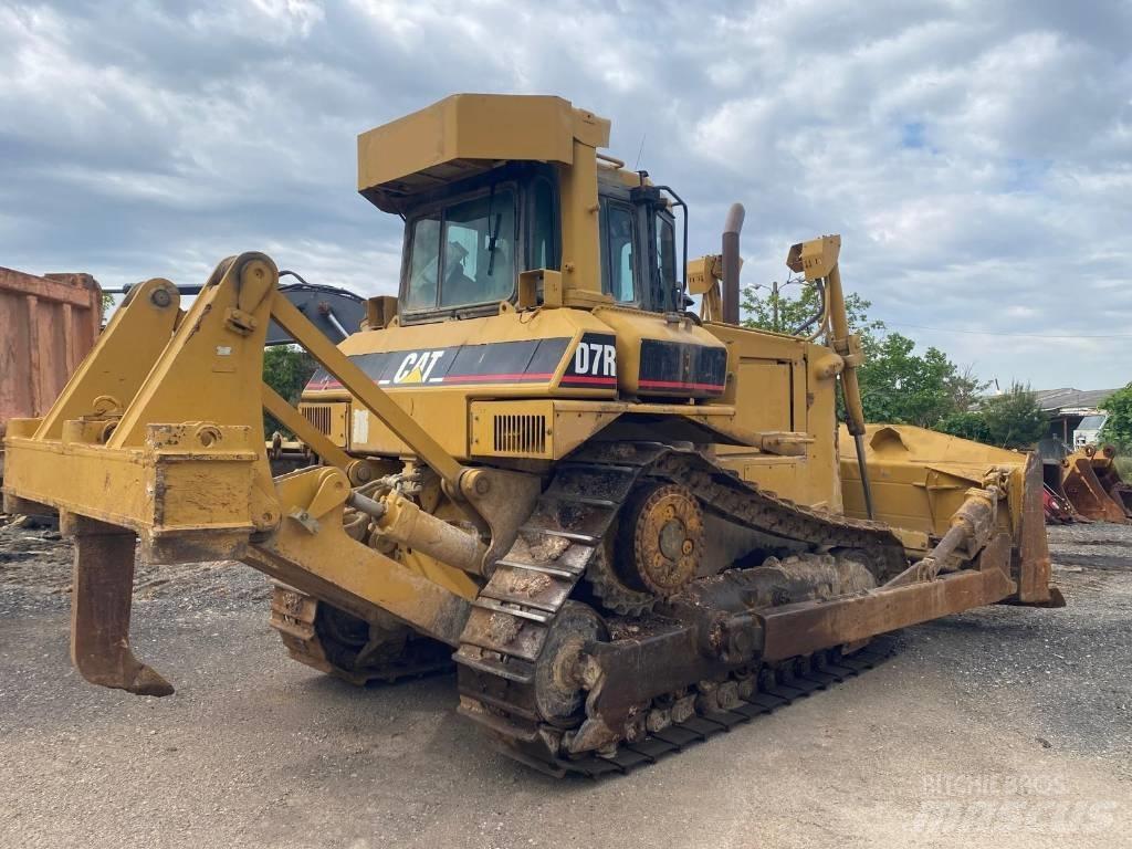 CAT D 7 R Telaketjupuskutraktorit