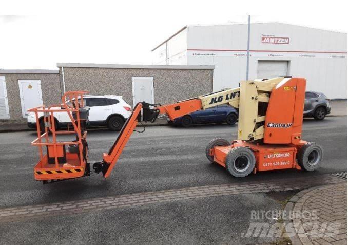 JLG E 300 AJP Kuukulkijat