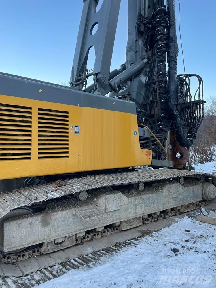 Liebherr LRB 155 Paalutuskoneet