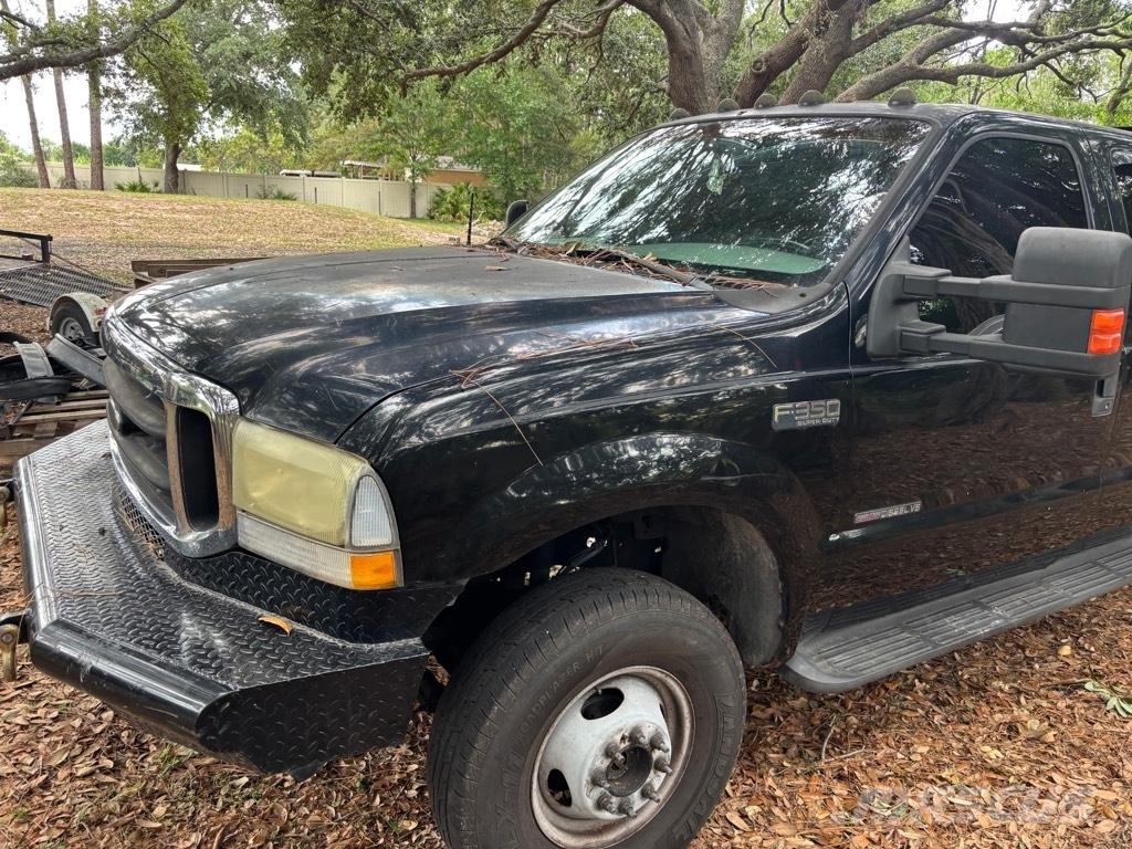Ford F 350 Lava-autot