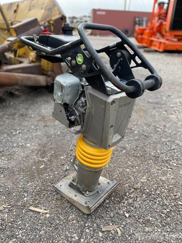 Bomag BVT 65 Tärylevyt