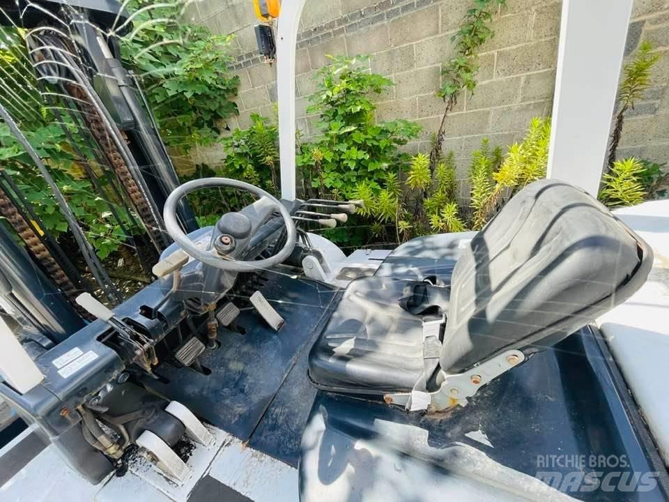 TCM FD100Z8 Dieseltrukit