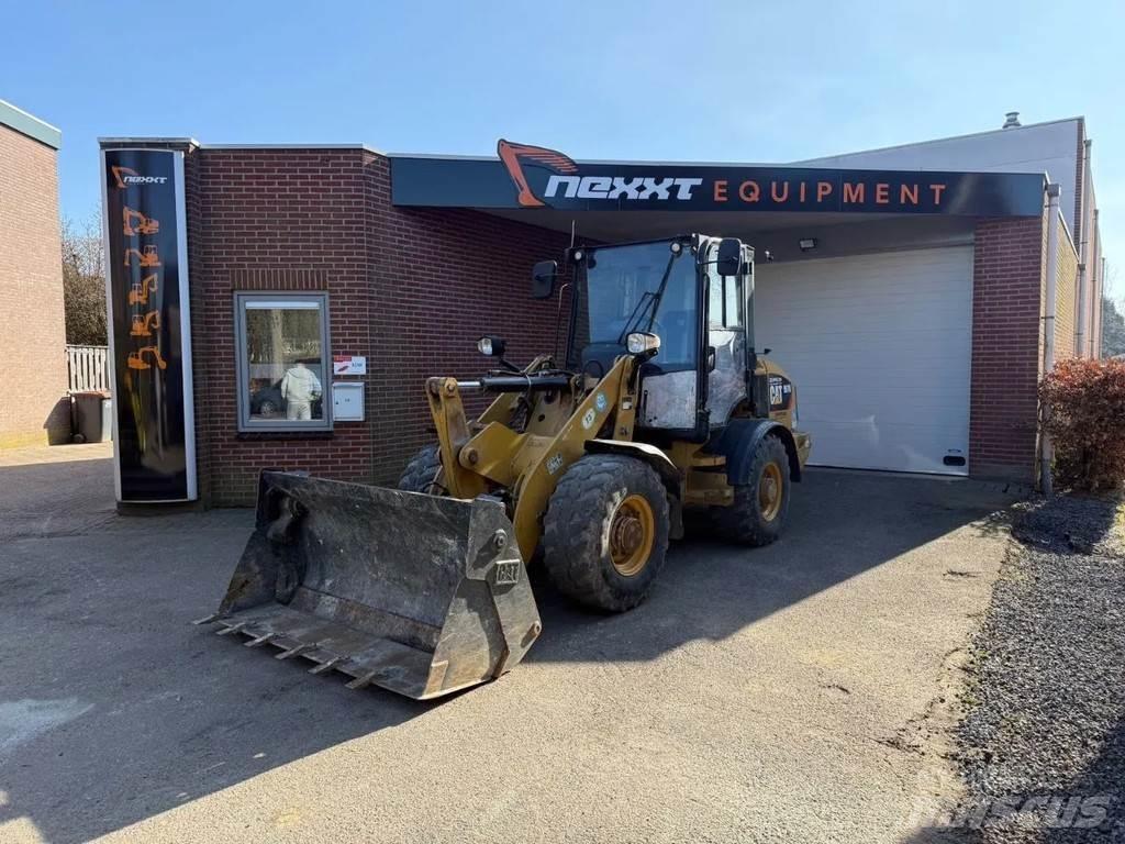 CAT 907M Pyöräkuormaajat