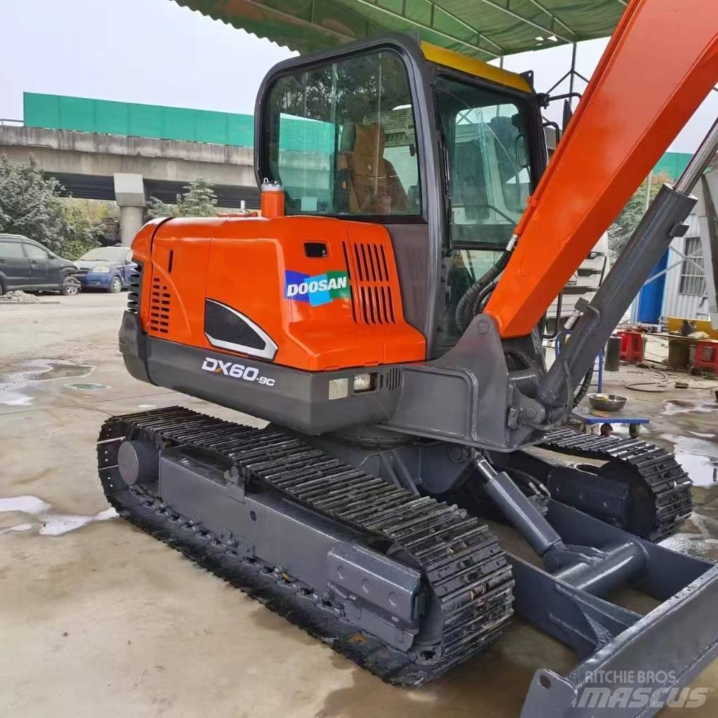 Doosan DX 60-9 C Telakaivukoneet