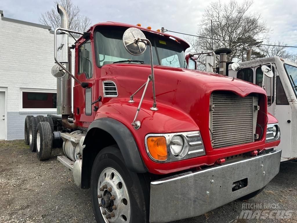 Mack CV 713 Vaihtolava-autot