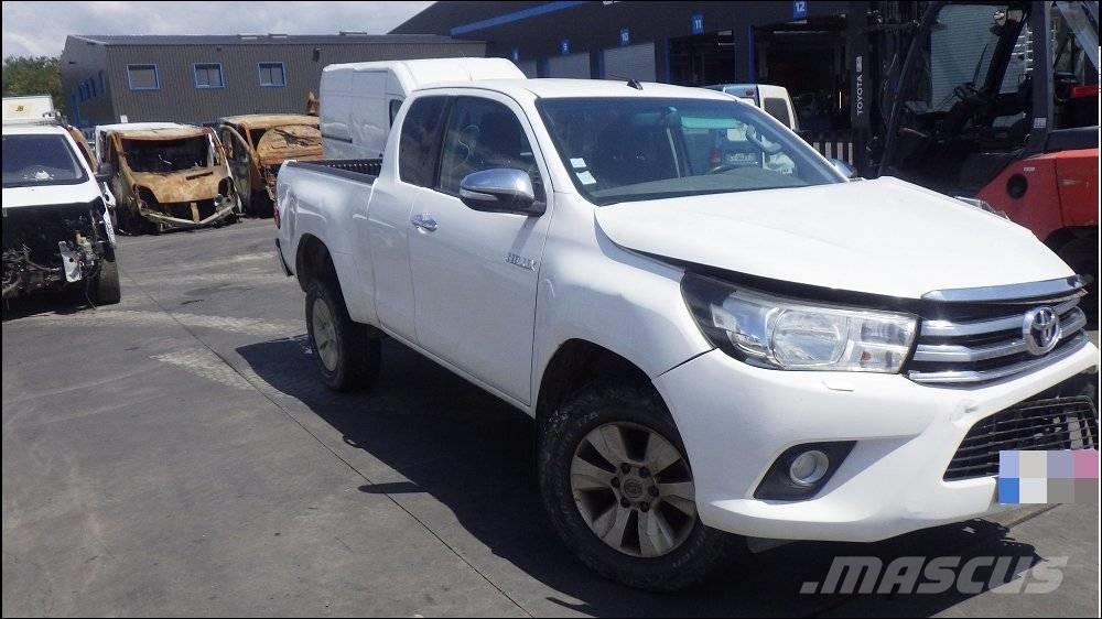 Toyota Hilux 4 Lava-autot