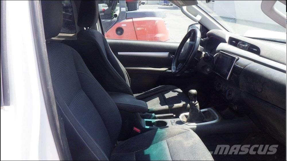 Toyota Hilux 4 Lava-autot