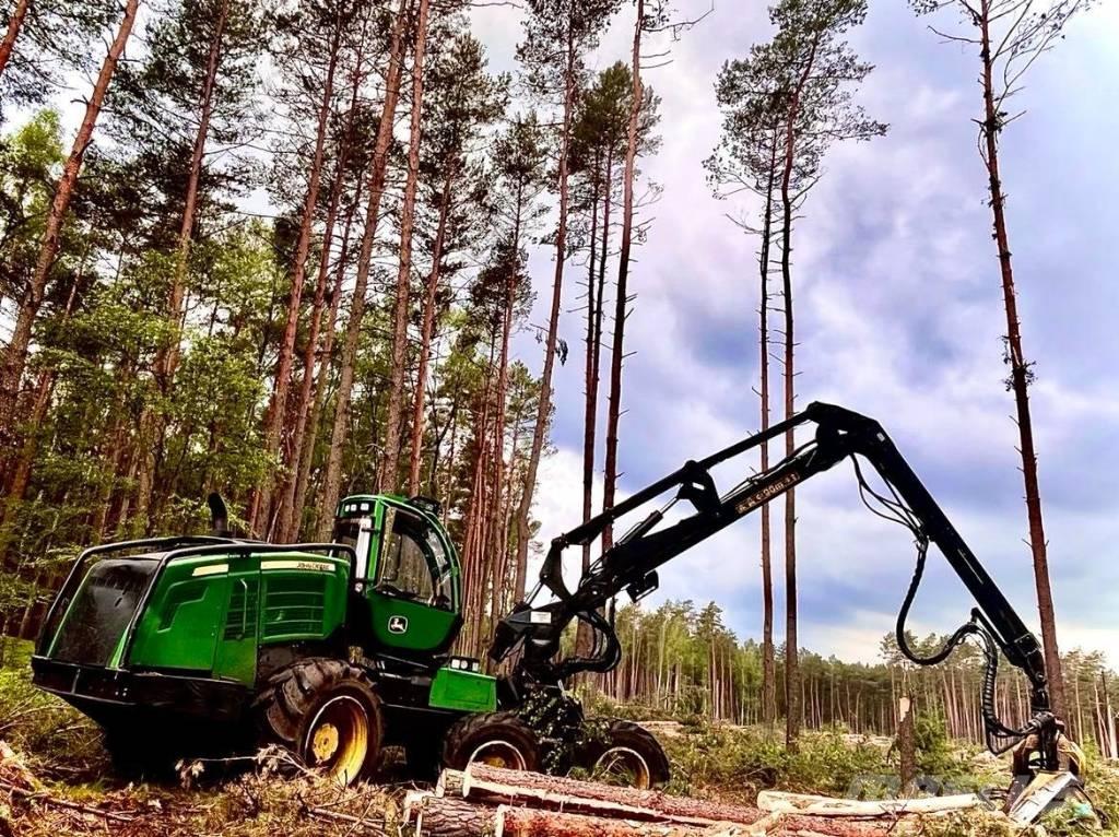 John Deere 1270 G Harvesterit