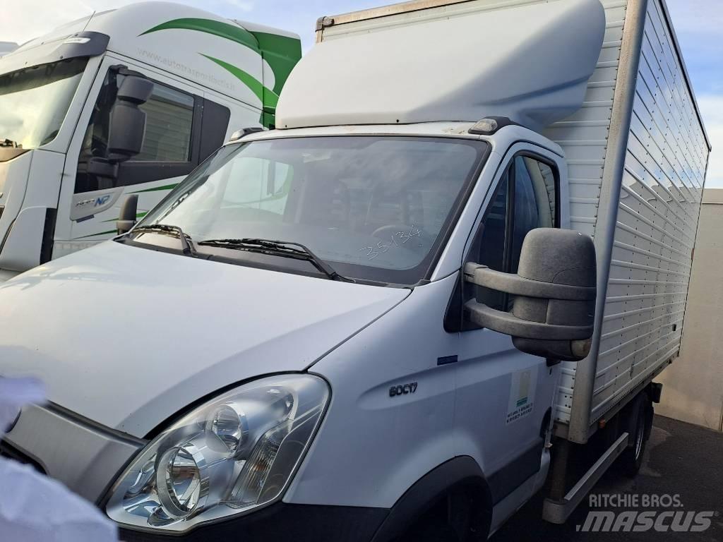 Iveco DAILY 60C17 Umpikorikuorma-autot