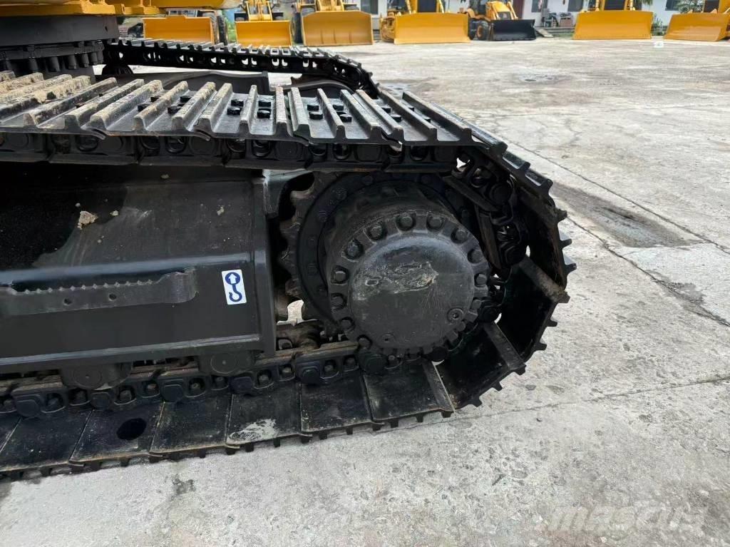 CAT 330 D Telakaivukoneet