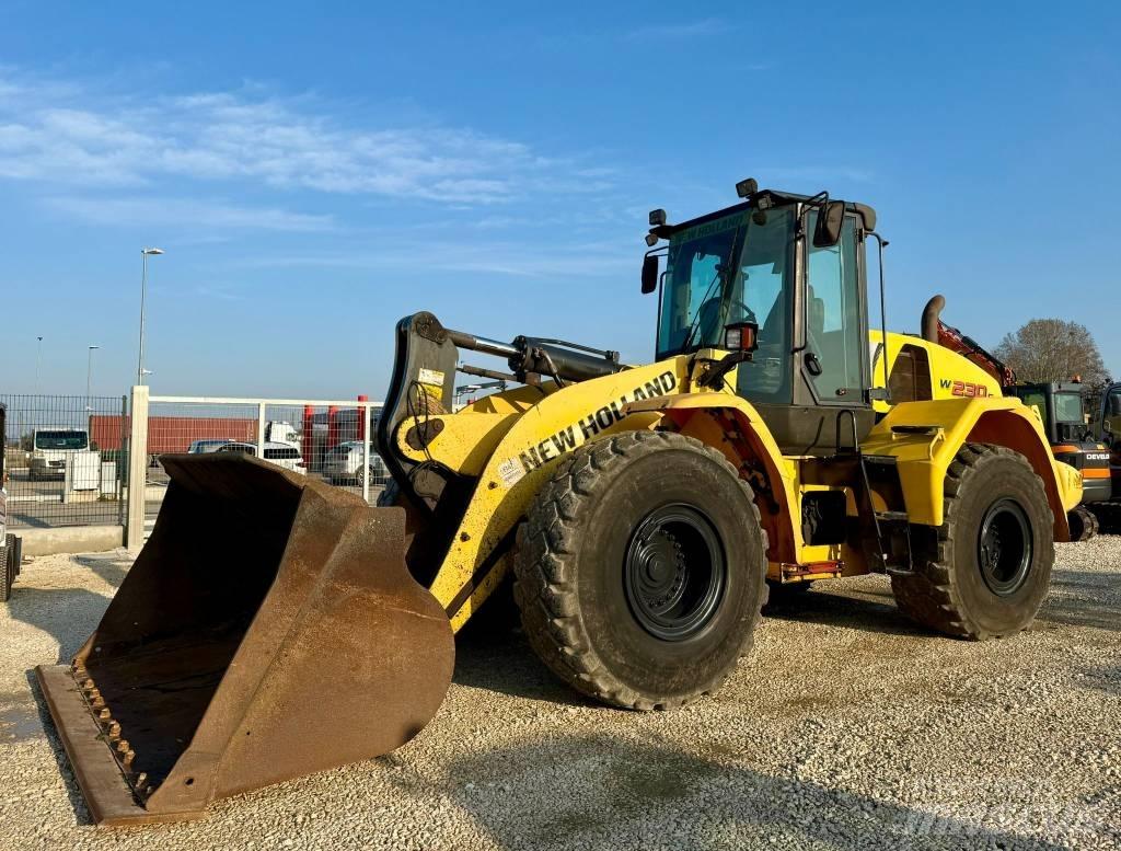 New Holland W 230 C Pyöräkuormaajat