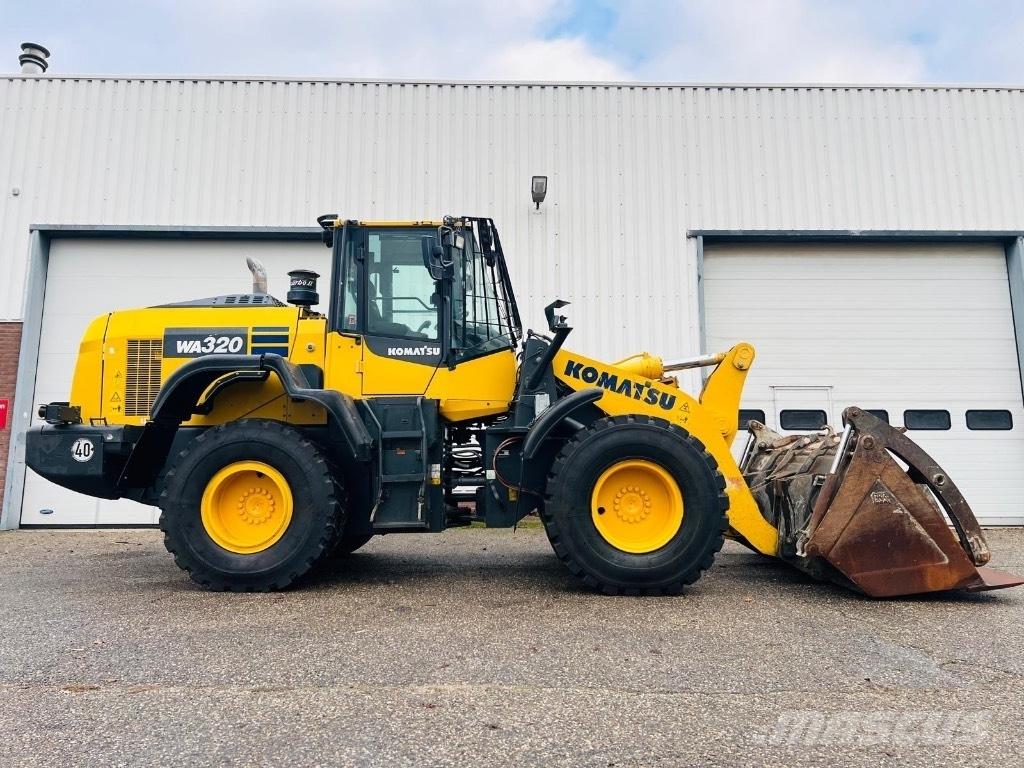 Komatsu WA 320-8 Pyöräkuormaajat