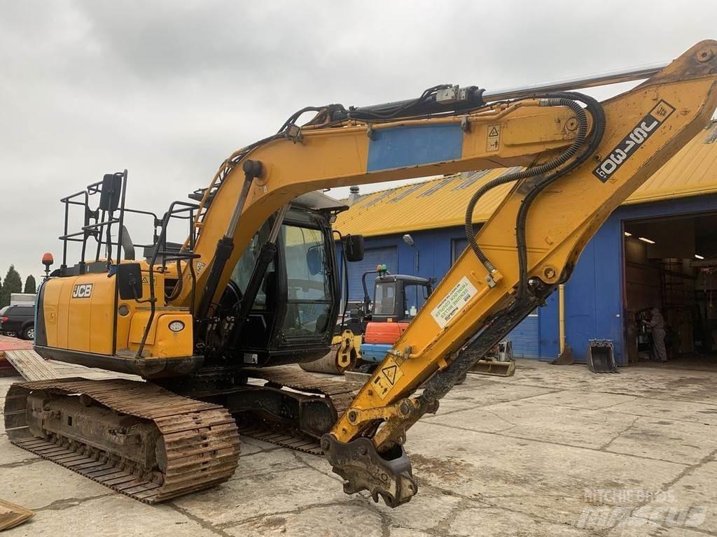 JCB JS130 Telakaivukoneet