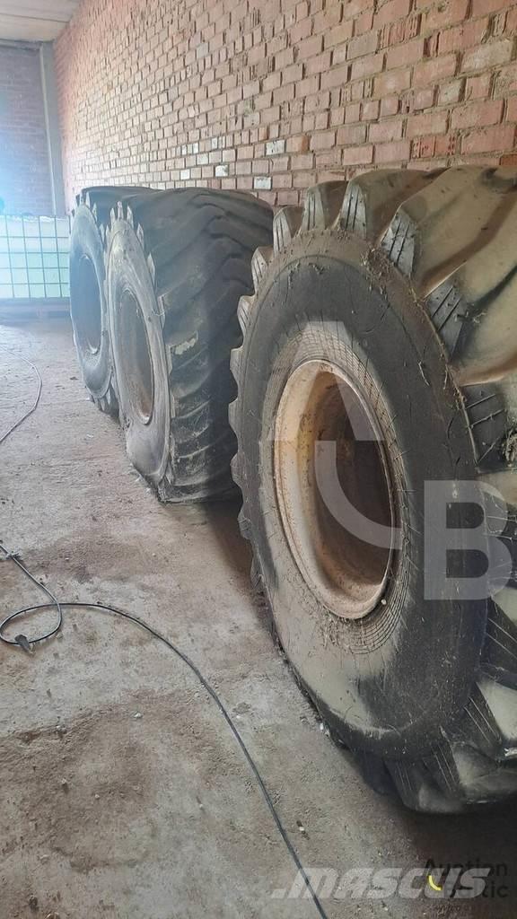 Kirovets K 701 Traktorit