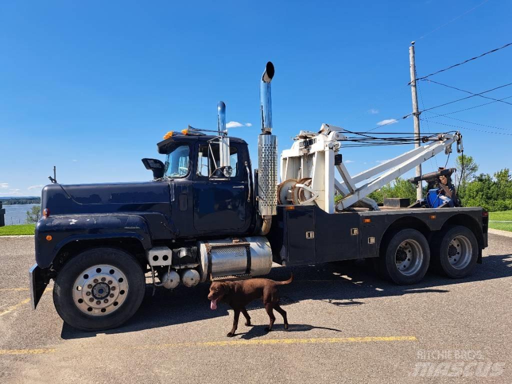 Mack RS797LST Hinausautot