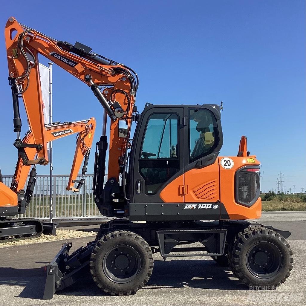 Develon DX100W-7 Pyöräkaivukoneet