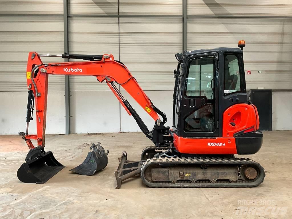 Kubota KX 042-4 Minikaivukoneet < 7t