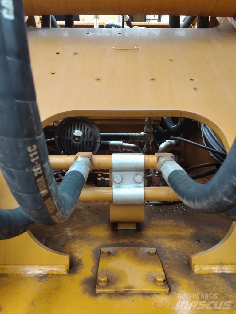 CAT 336 D Telakaivukoneet