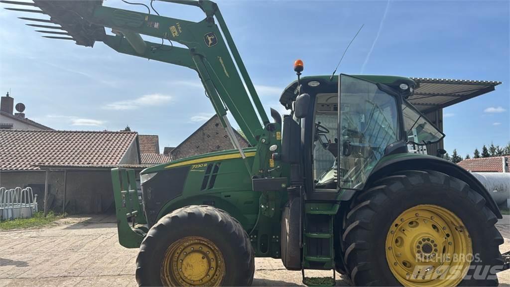 John Deere 7230 r Traktorit