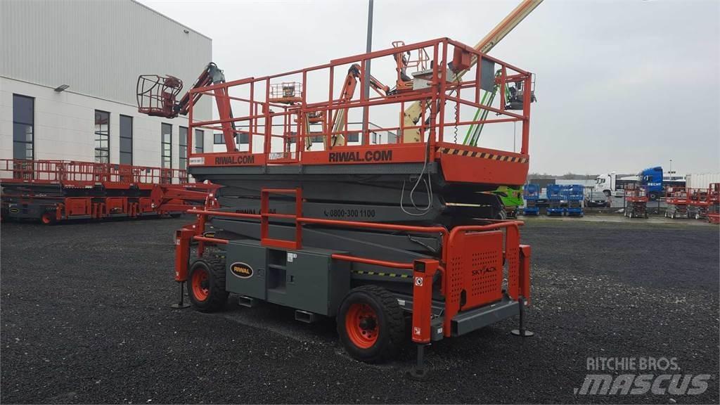 SkyJack 9250RT Saksilavat
