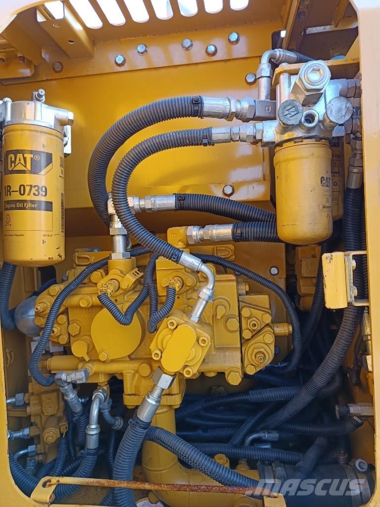 CAT 312 D Telakaivukoneet