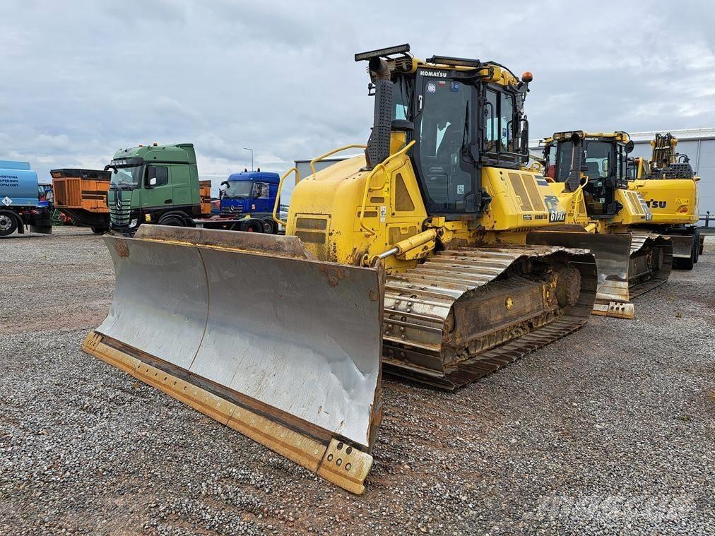 Komatsu D 61 PXi-24 Telaketjupuskutraktorit