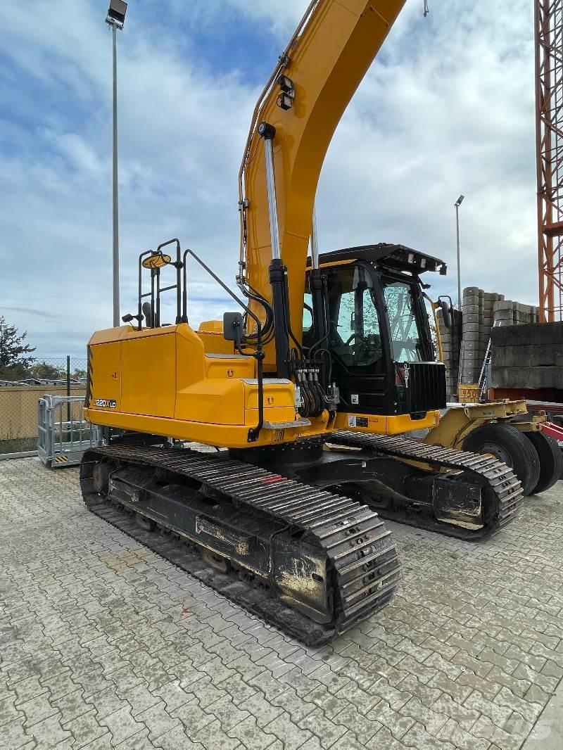 JCB 220 X LC Telakaivukoneet