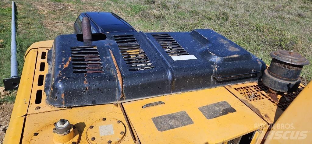 Hyundai R250LC Telakaivukoneet