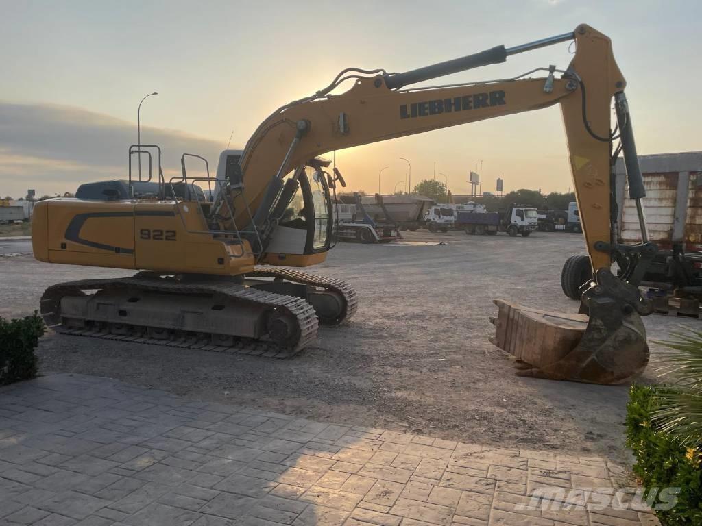 Liebherr R922 NLC Telakaivukoneet