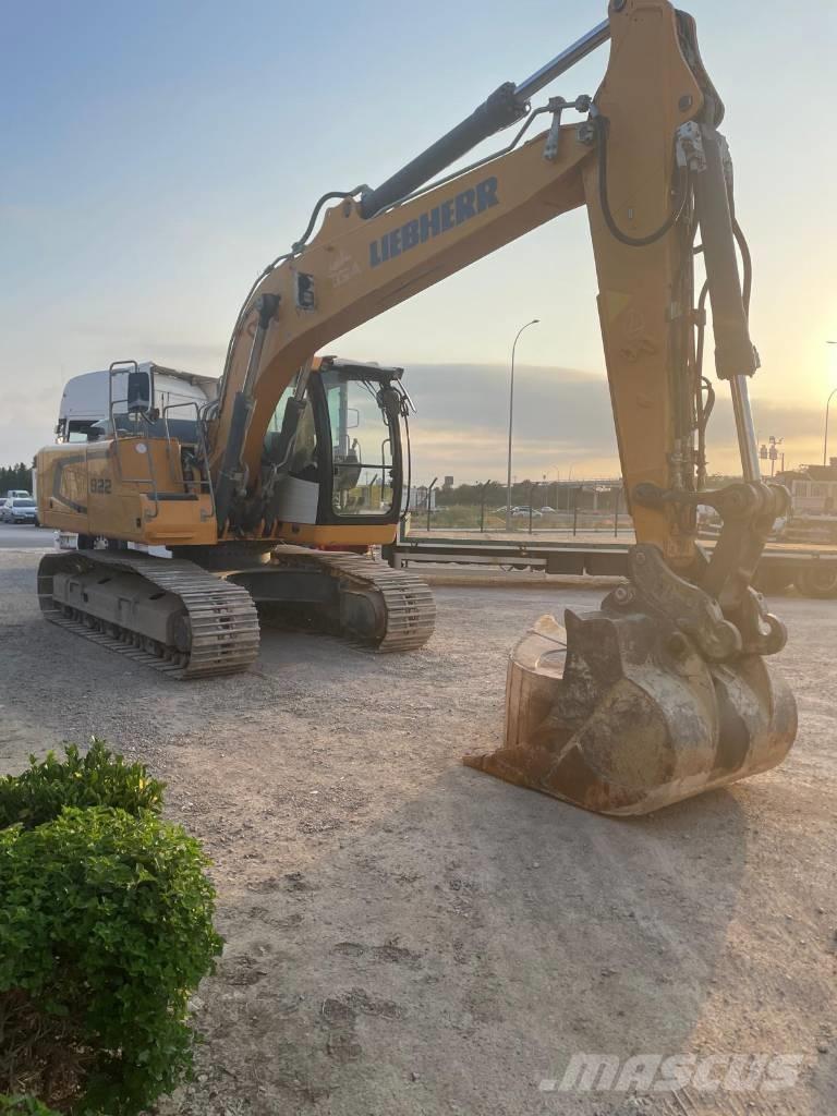 Liebherr R922 NLC Telakaivukoneet