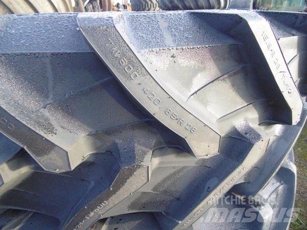 Trelleborg TM600 Renkaat ja vanteet