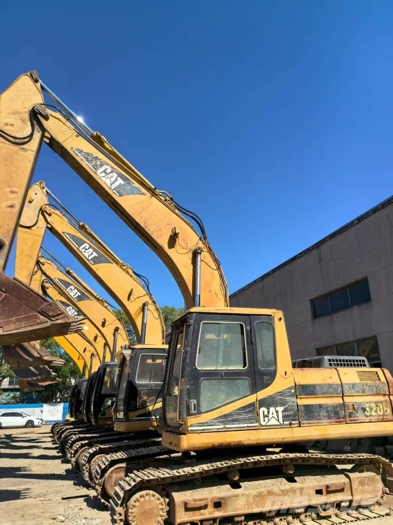 CAT 320 B L Telakaivukoneet