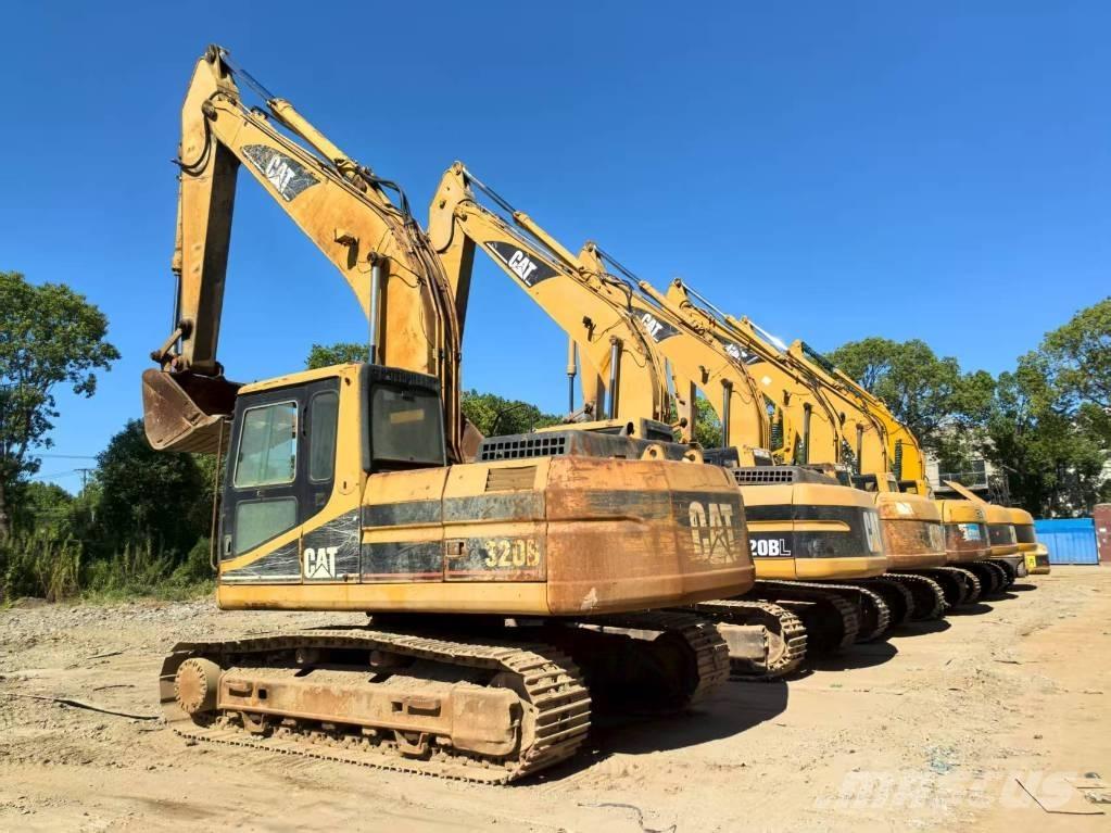 CAT 320 B L Telakaivukoneet