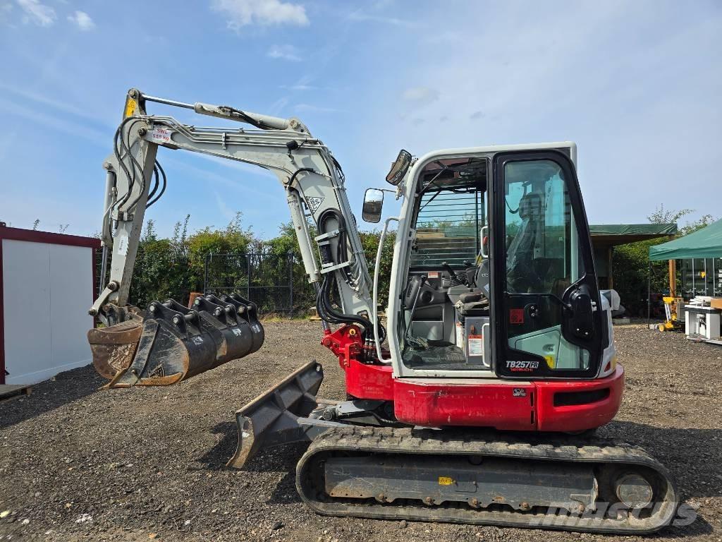 Takeuchi TB 257 FR Minikaivukoneet < 7t