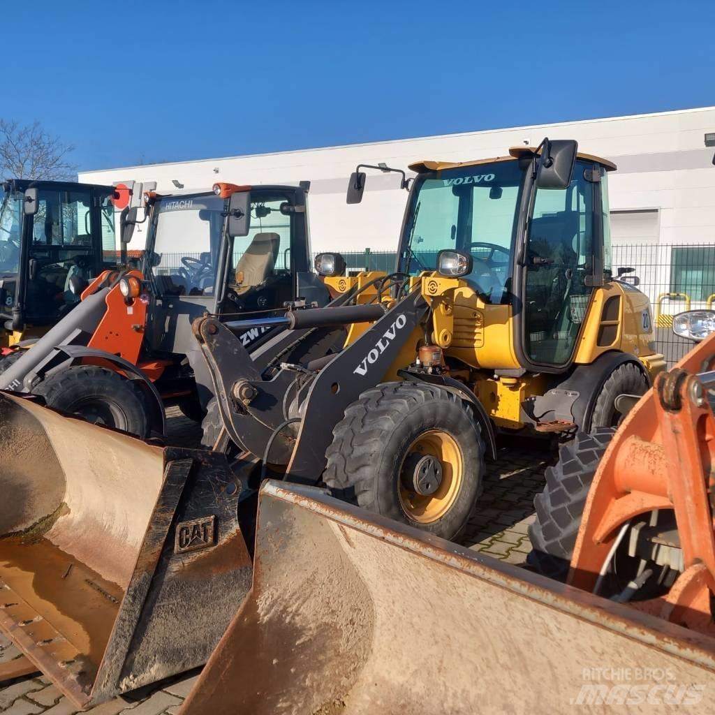 Volvo L 28 F Pyöräkuormaajat