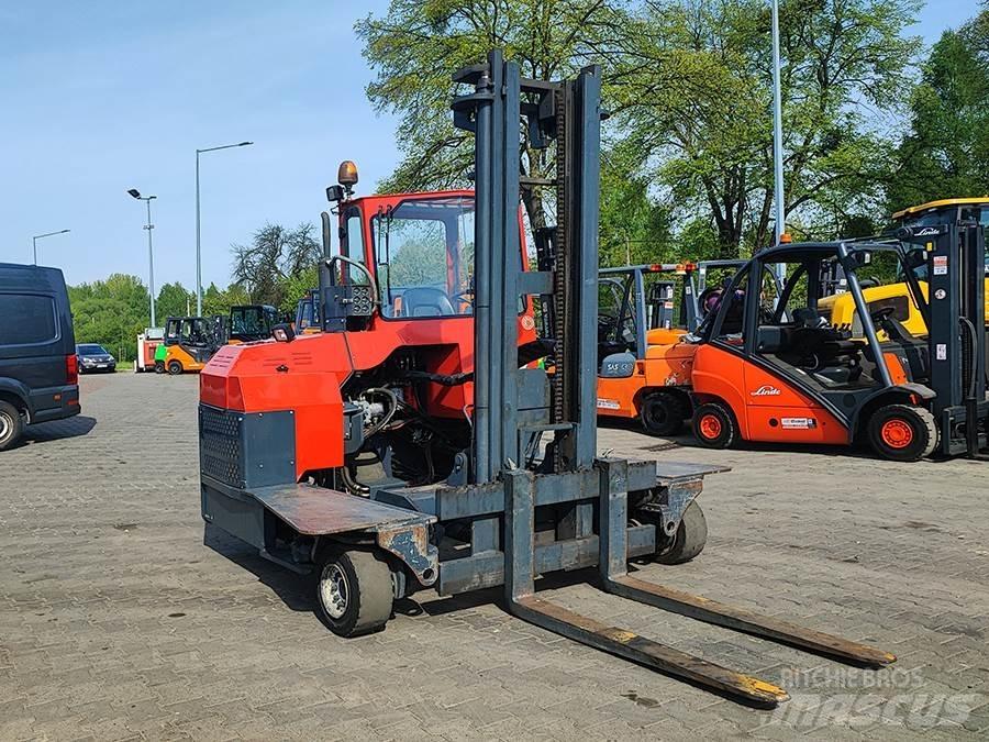 Combilift C4000 Nelitietrukit