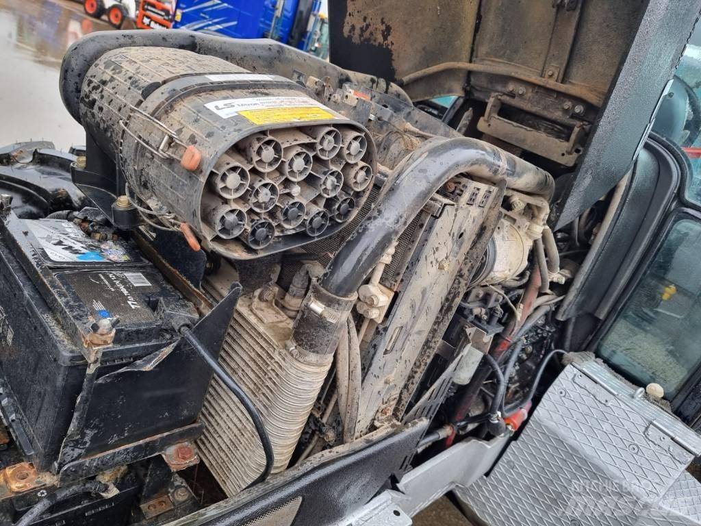 LS Mtron Plus 100 Traktorit