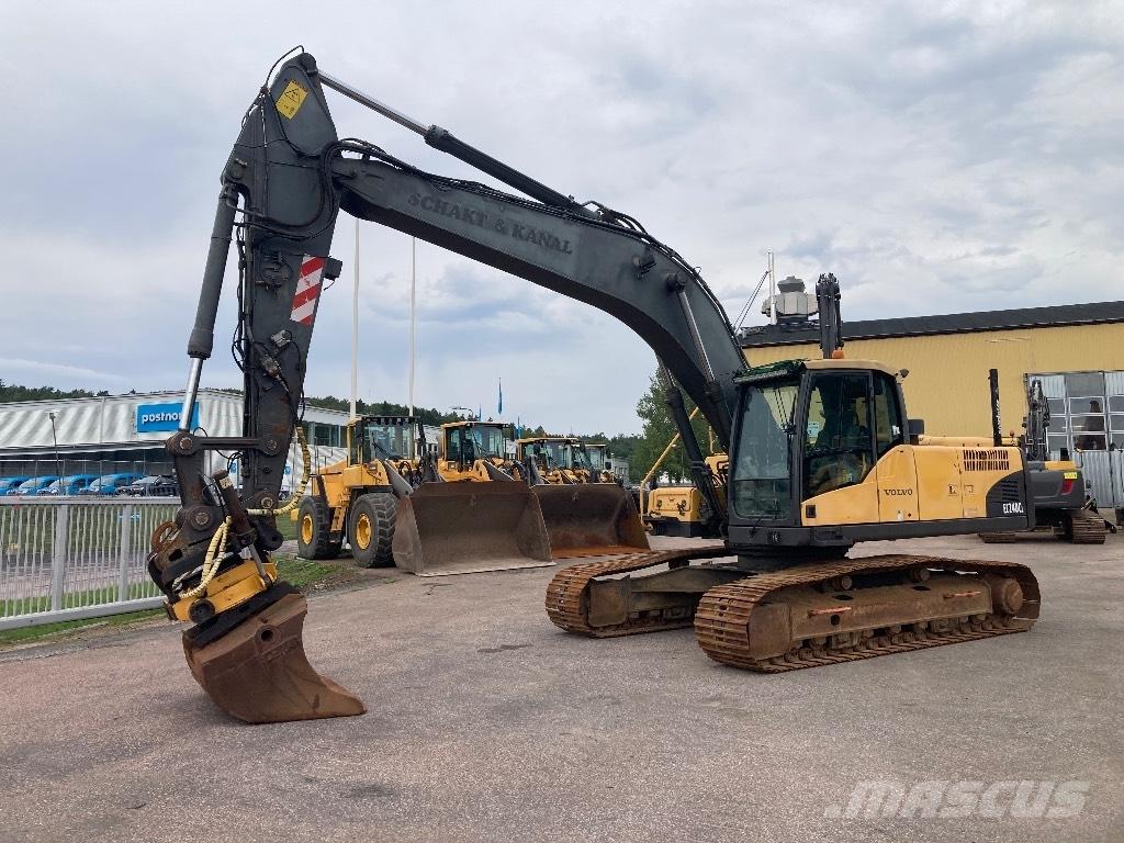 Volvo EC 240 C L Telakaivukoneet