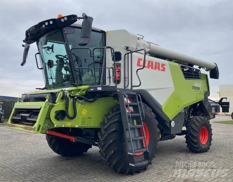 CLAAS TRION 650 Leikkuupuimurit