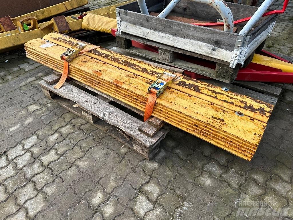 CAT 140 G Tiehöylät
