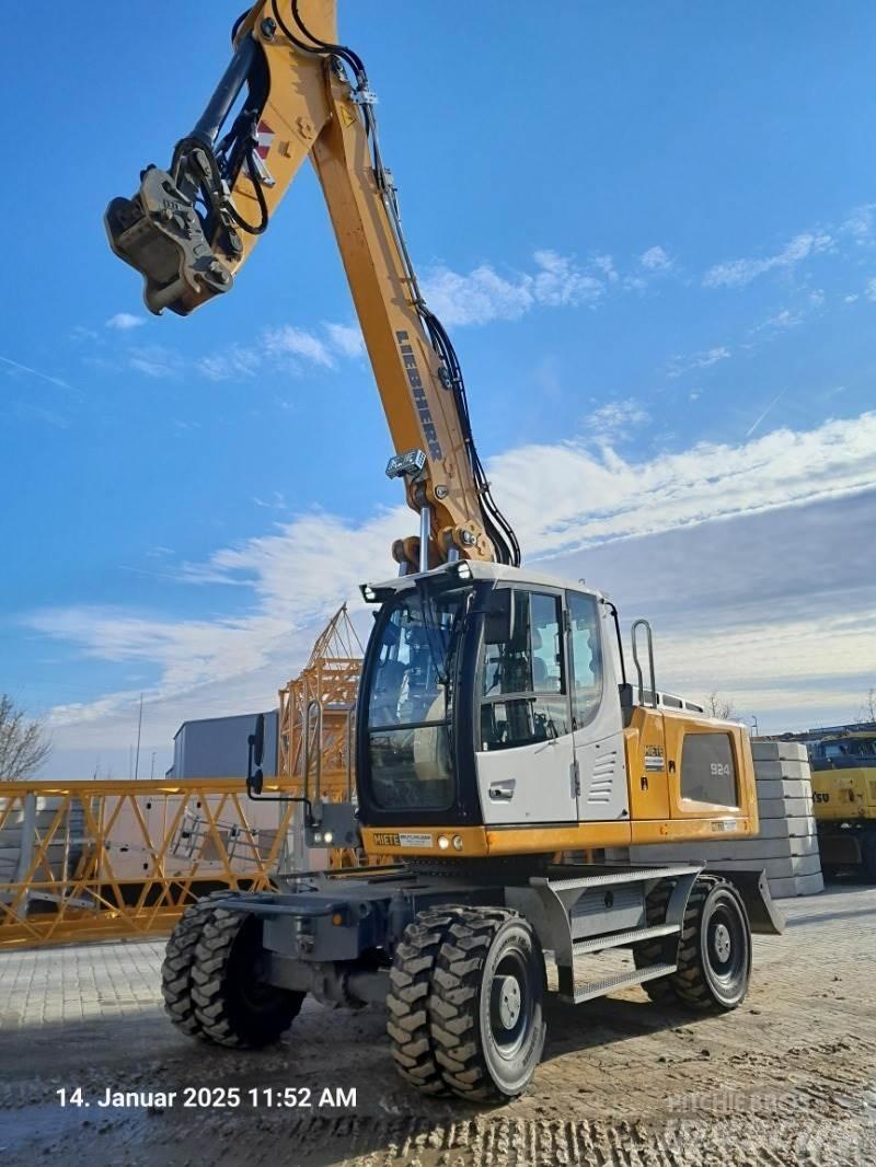 Liebherr A924 Pyöräkaivukoneet