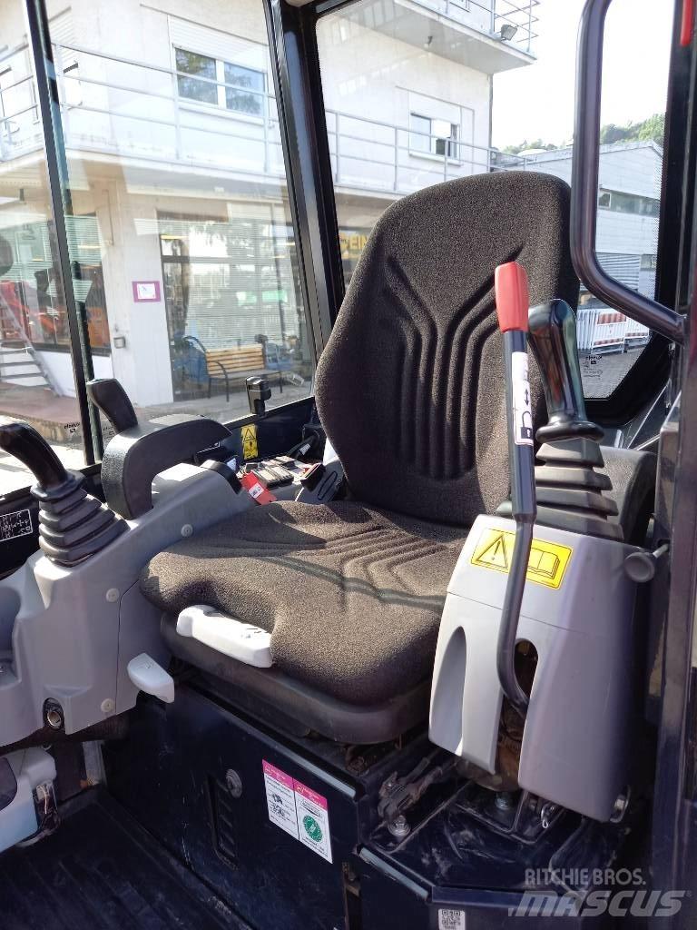 Kubota U 27-4 Minikaivukoneet < 7t