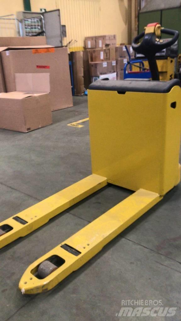 Yale MP18 Lavansiirtotrukit