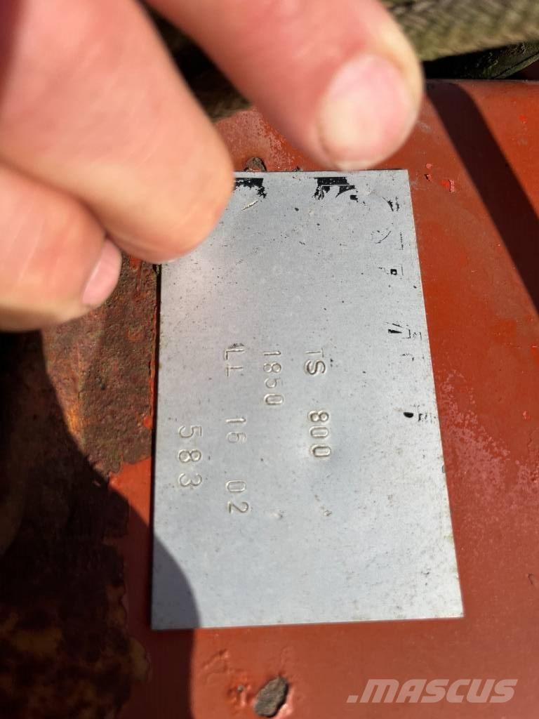 Fella TS 800 Pöyhimet ja haravat