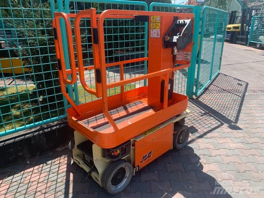 JLG 1230ES      V-3373 Henkilönostimet ja nostolaitteet