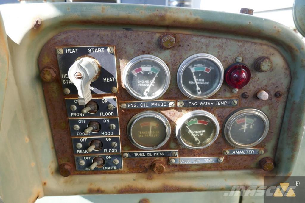 CAT D7F Ex-army Telaketjupuskutraktorit